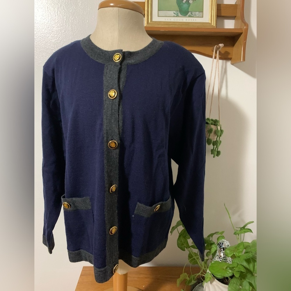 Urban Wool Vtg Navy Cardigan with Gray Trim and Gold Buttons 100% Merino Wool M
